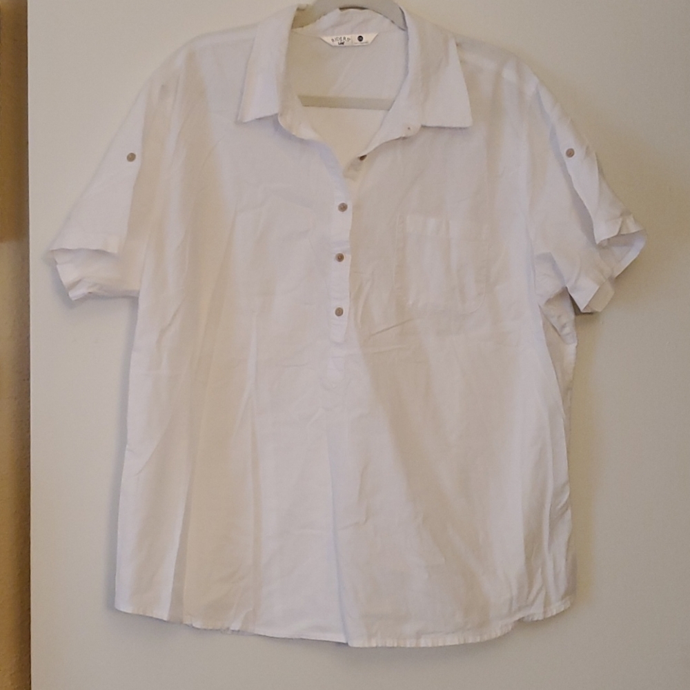 White button down shirt👕